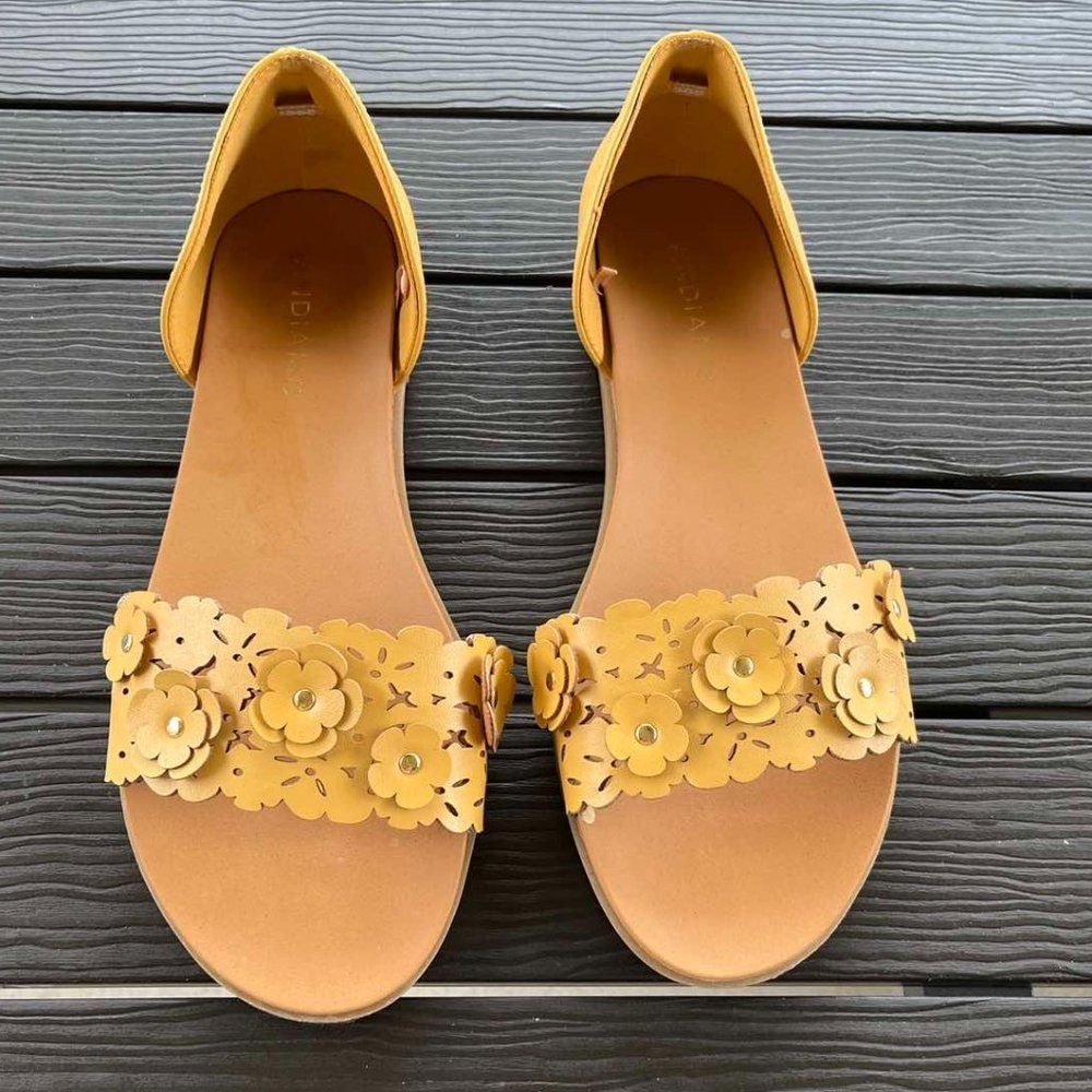 Women’s Yellow Floral Cutout Sandals - Brand: